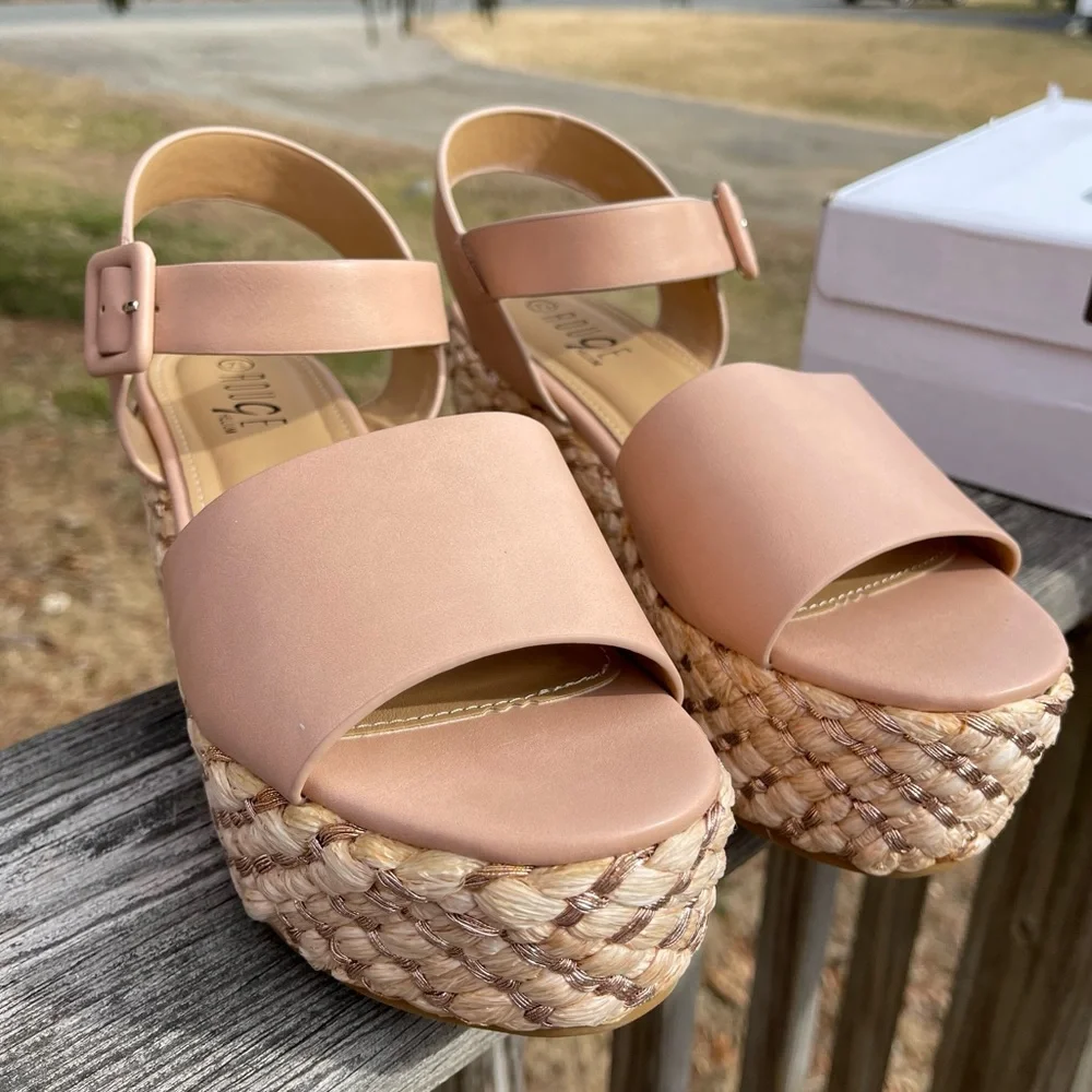 NIB Rouge Helium Platform Sandals, Size 7.5 - Picture 1 of 9